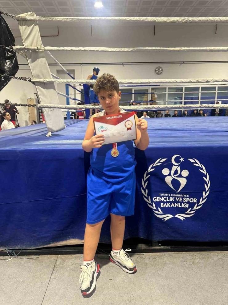 Gkv’li Çalışıcı Gaziantep Boks Şampiyonu