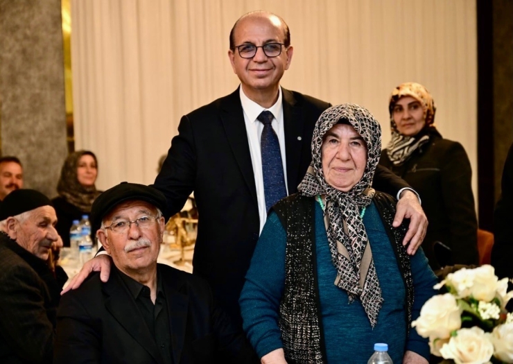 Yeşilyurt’ta ‘bir Yastıkta Yarım Asır’ Özel Programında Duygusal Anlar Yaşandı