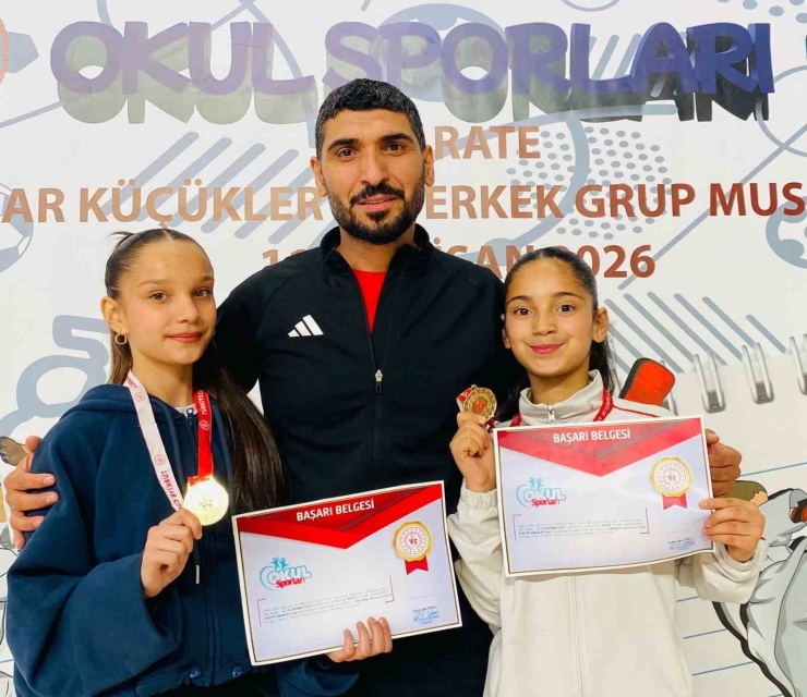 Gaziantepli Öğrenciler Karatede Şampiyon Oldu