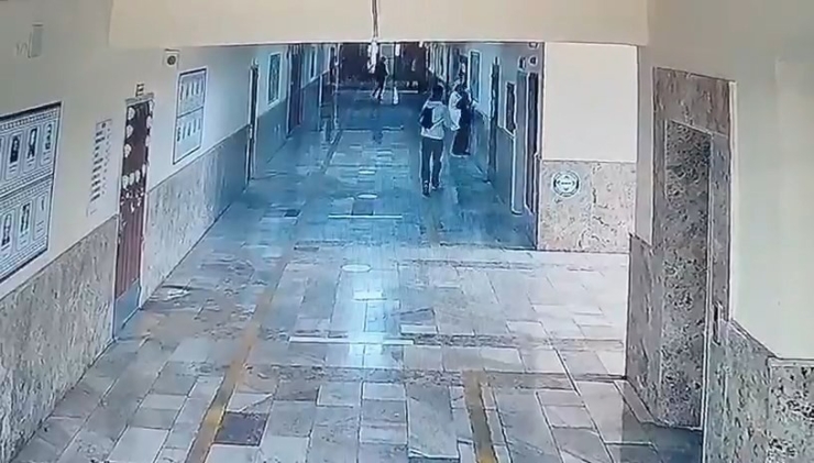 Şanlıurfa’da 16 Kişinin Yaralandığı Saldırı Anı Güvenlik Kamerasına Yansıdı