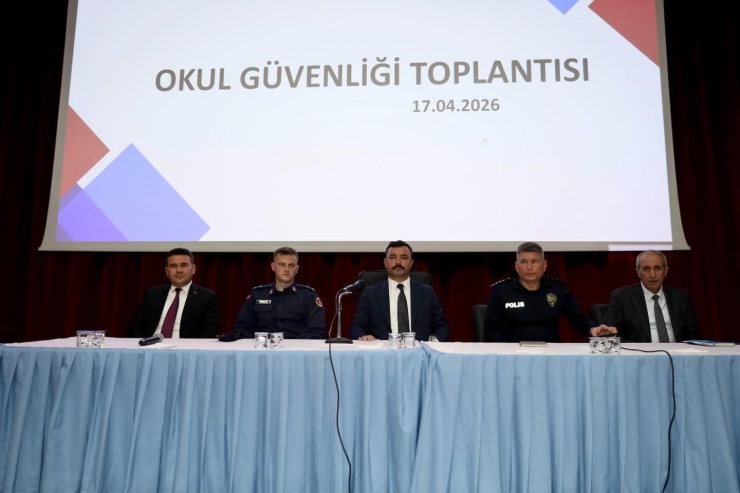 Kahta’da Okul Güvenliği Toplantısı Düzenlendi