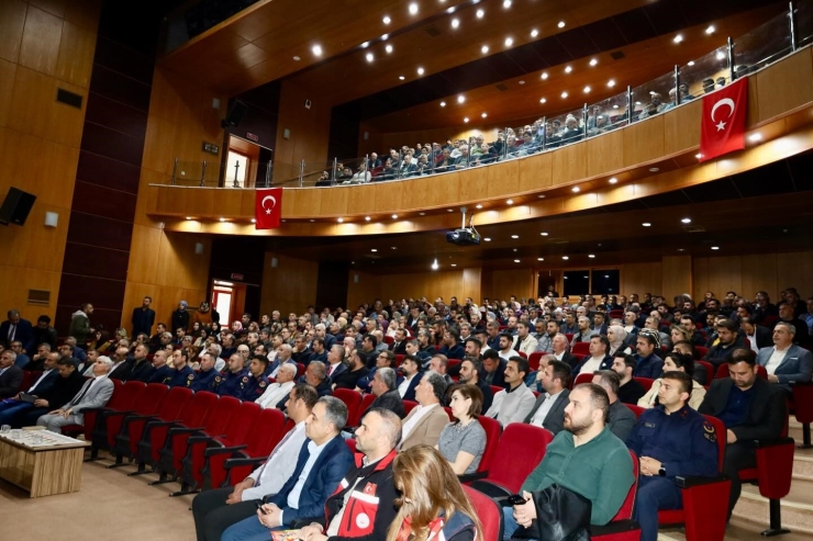 Kahta’da Okul Güvenliği Toplantısı Düzenlendi