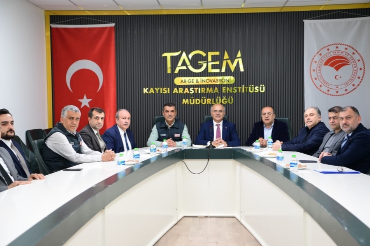 Başkan Er: "kayısı Enstitüsü Alanını Malatyalılara Nefes Olacak Bir Projeyle Açacağız"