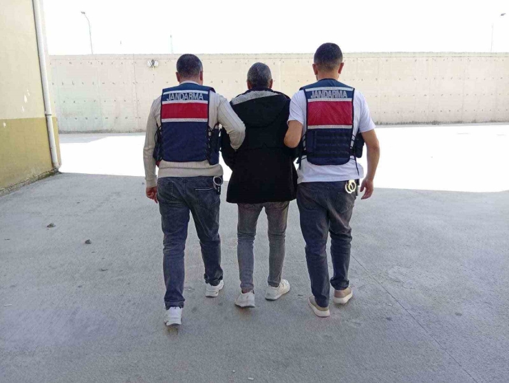 Kesinleşmiş Hapis Cezalarıyla Aranan 2 Şahıs Yakalandı