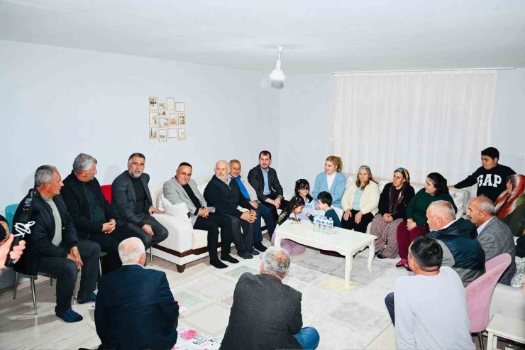 Milletvekili Ölmeztoprak’tan Deprem Çalışmaları, Ziyaretler Ve Vatandaş Buluşmaları