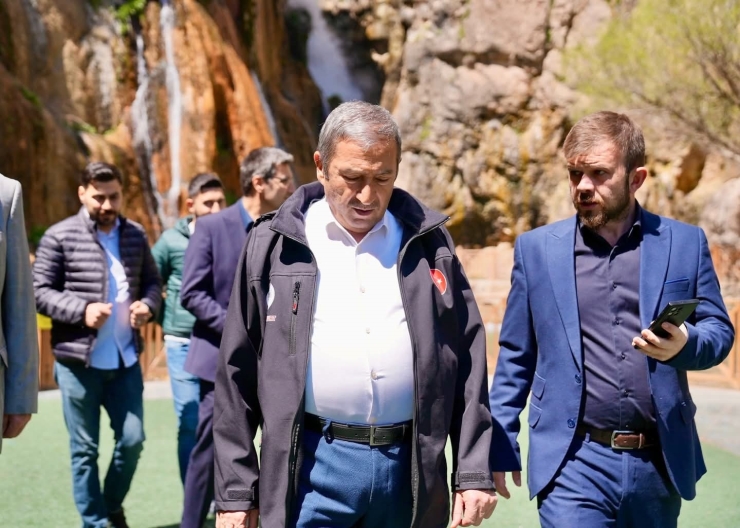 Darende’de Günpınar Şelalesi Yaz Sezonuna Hazırlanıyor