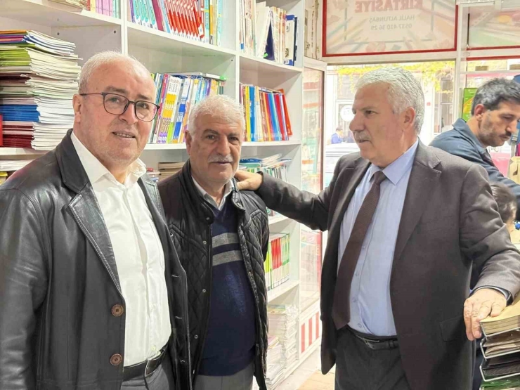 Başkan Karamehmetoğlu Esnaf Ve Vatandaşlarla Bir Araya Geldi