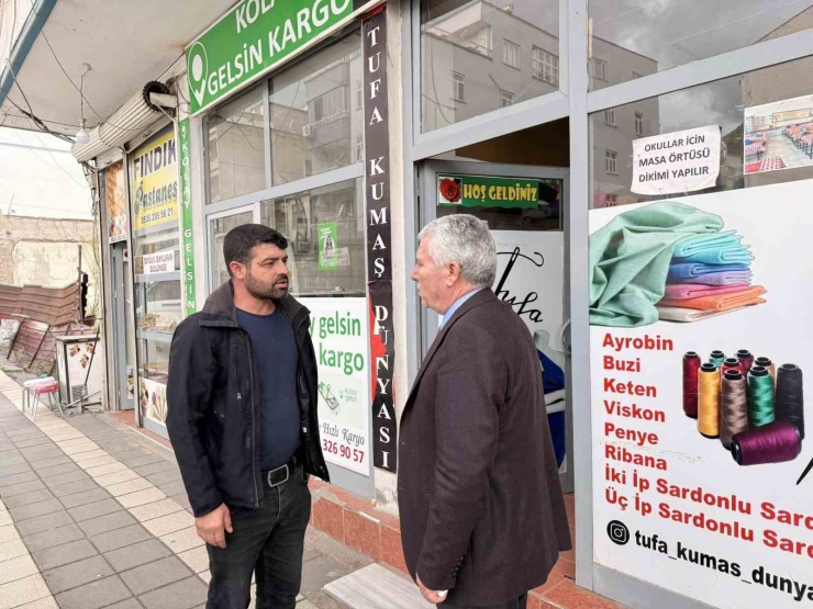 Başkan Karamehmetoğlu Esnaf Ve Vatandaşlarla Bir Araya Geldi