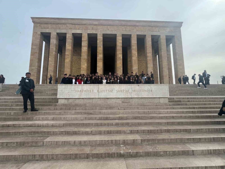 Gaziantep Kolej Vakfı Özel Liseleri Öğrencileri Ankara Ve İstanbul’u Mercek Altına Aldı