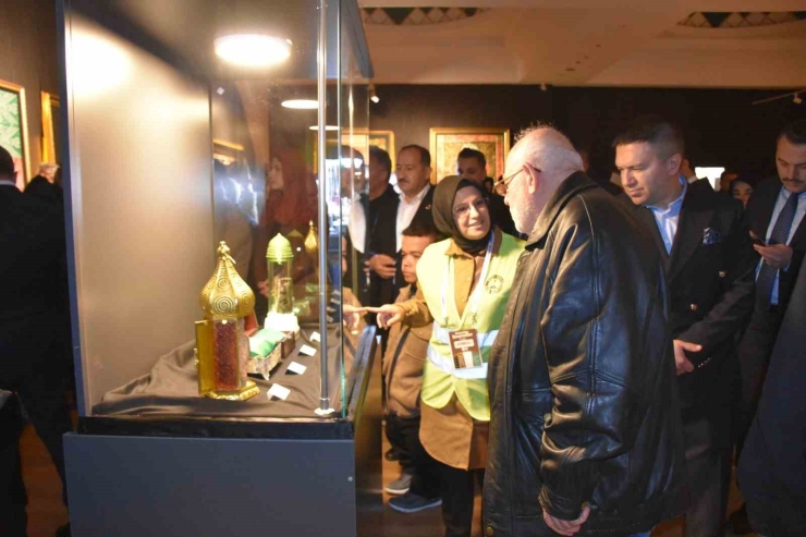 Gaziantep’te Kutsal Emanetler Sergisi Ziyaretçi Akınına Uğradı