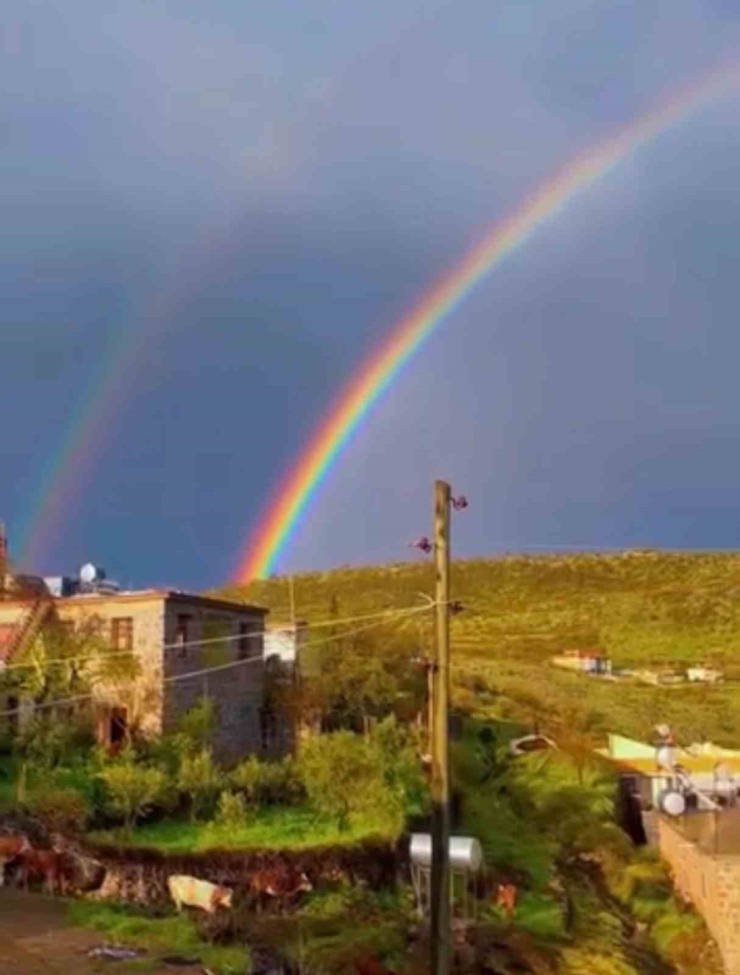 Siverek’te Sağanak Sonrası Gökkuşağı Mest Etti