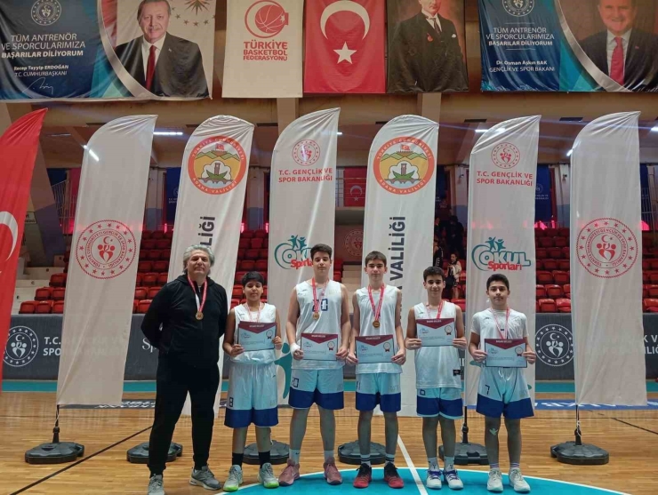 Gkv Basketbol Yıldız Erkekler ’de Türkiye Finallerine Yükseldi