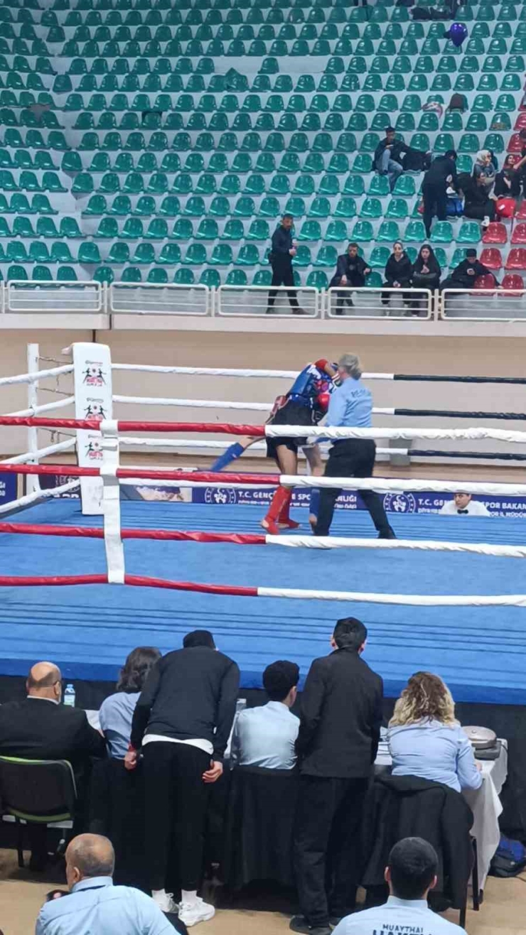 Siverekli Sporcu Muay-thai Türkiye Şampiyonası’nda İkinci Oldu