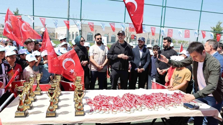 Eyyübiyeli Çocuklar 23 Nisan Futbol Turnuvasında Buluştu