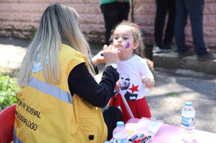 Haliliye’de Minikler 23 Nisan Coşkusunu Yaşadı