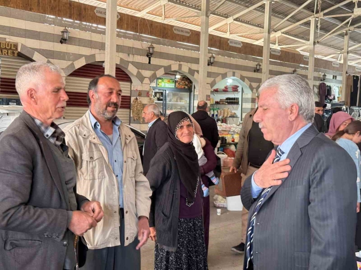 Başkan Karamehmetoğlu Esnaf Ve Halkla Bir Araya Geldi