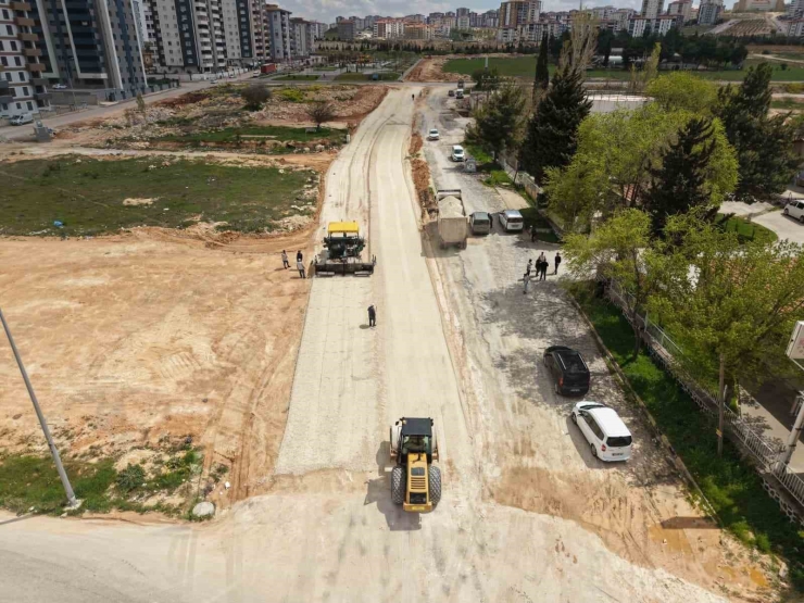 Şehitkamil’de Yollar Yenileniyor