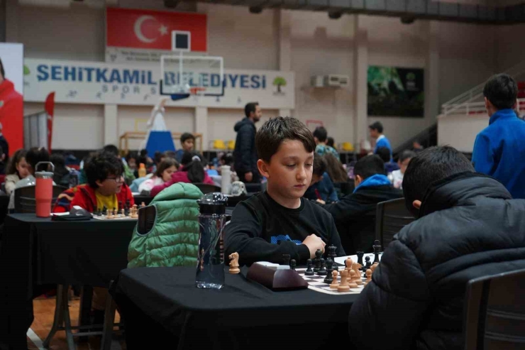 Şehitkamil’de Hamleler Vefa İçin Atıldı