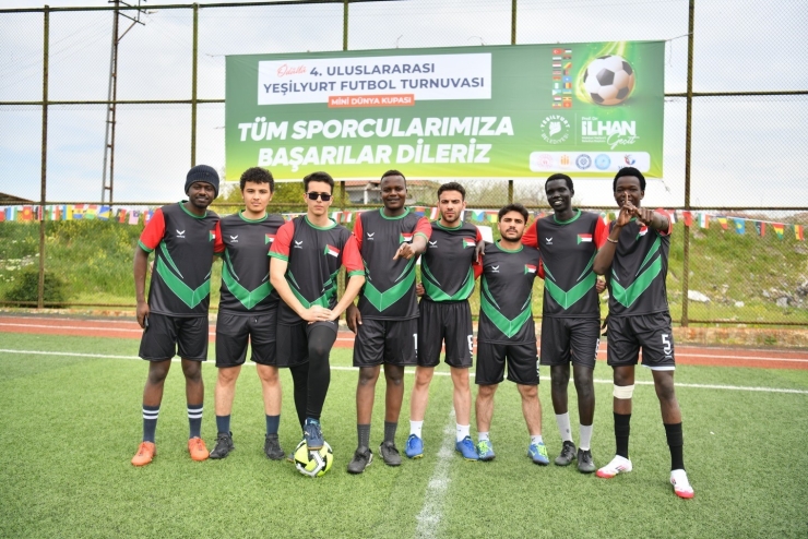 Yeşilyurt’ta Mini Dünya Kupası Heyecanı Başladı