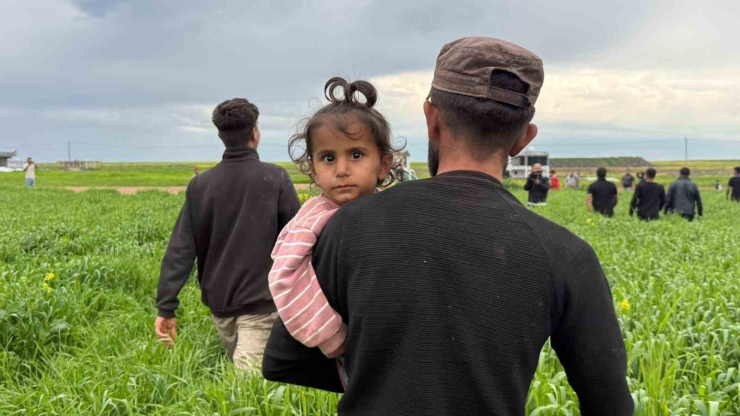 Kayıp Kız Çocuğu İle İlgili Sevindirici Haber: Evlerinin 3 Kilometre Uzağında Uyurken Bulundu