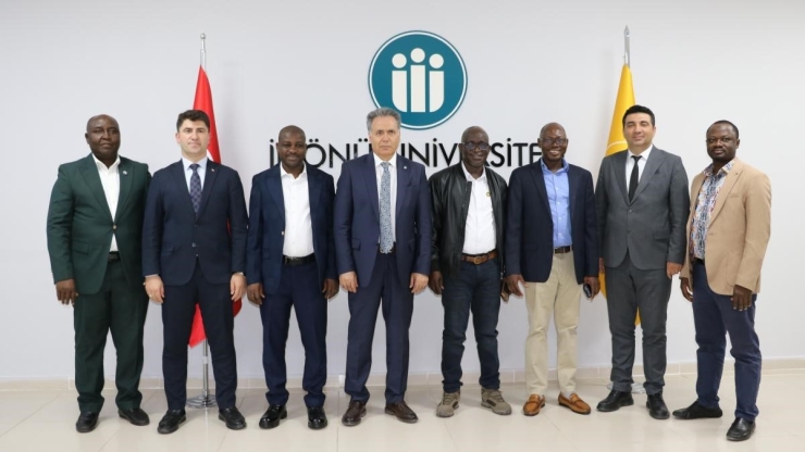 İnönü Üniversitesi İle Tamale Teaching Hospital Arasında İş Birliği Protokolü