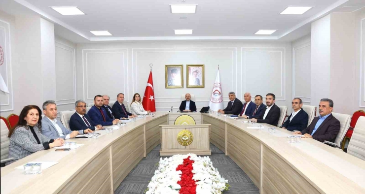 İl İstihdam Toplantısı Vali Osman Varol Başkanlığında Gerçekleştirildi