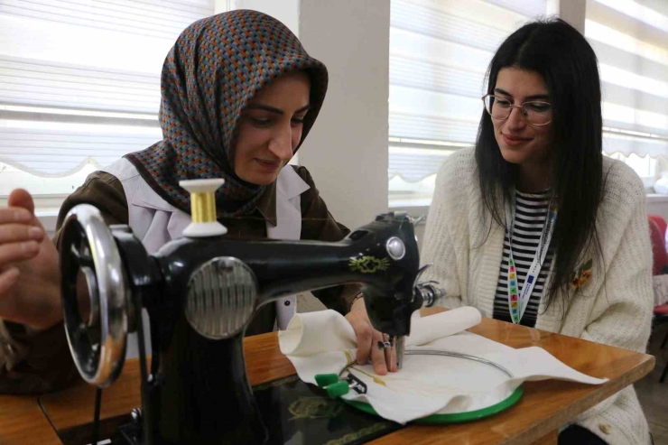 İspanyol Turistler Ab Projesi Kapsamında Diyarbakır’a Geldi