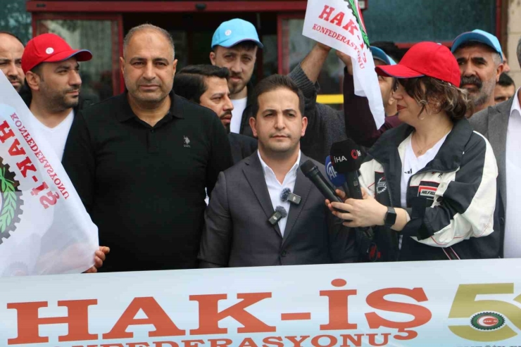 Aküzüm’den, 1 Mayıs Emek Ve Dayanışma Günü Açıklaması