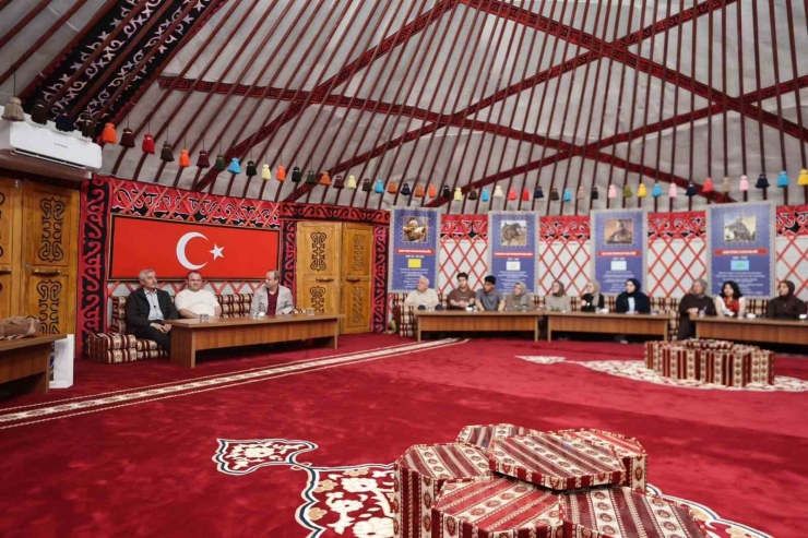 Tahmazoğlu Ankara Üniversitesi Öğrencileri İle Bir Araya Geldi