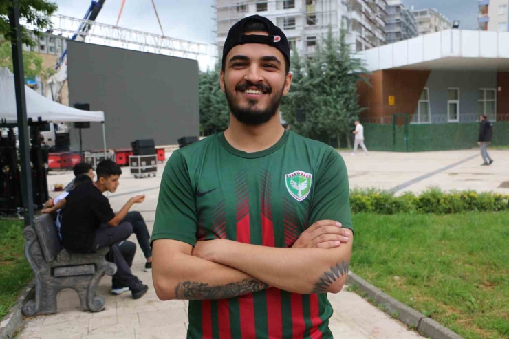 Diyarbakır’da ’süper Lig’ Heyecanı: Kent Ve Taraftarlar Tek Yürek