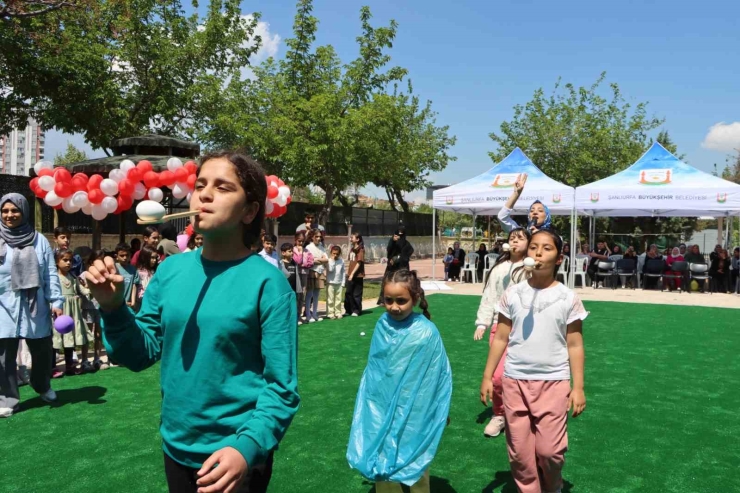 Şanlıurfa’da Çocuk Şenliği Renkli Görüntülere Sahne Oldu