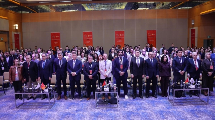 "uluslararası Peri-implantitis 2026" Sempozyumu Gerçekleştirildi