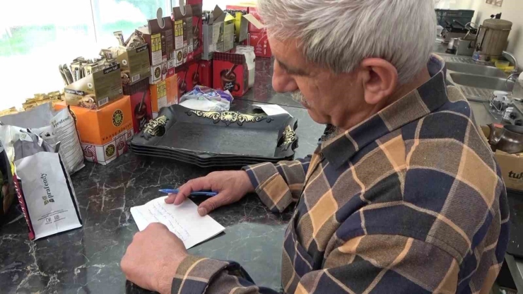 Demliğin Gölgesinde Yazılan Şiirler
