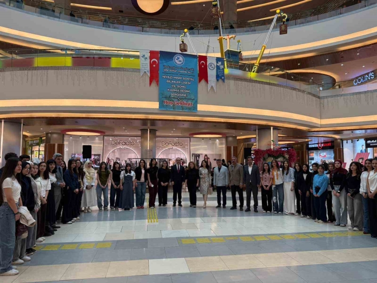 Malatya’da Yılsonu Karma Sergisi Açıldı