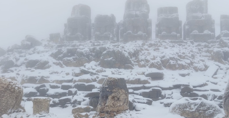 Nemrut Dağı’nda Mayısta Kar Sürprizi