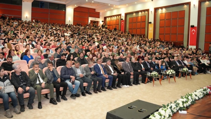 "13. Arguvan Türkü Günleri" Konseri Büyük İlgi Gördü