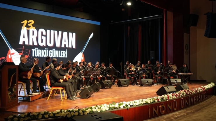 "13. Arguvan Türkü Günleri" Konseri Büyük İlgi Gördü