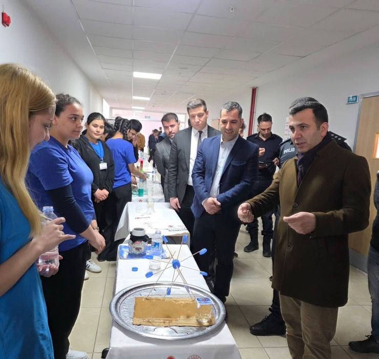 Kaymakam Algın Öğrencilerin Bilimsel Etkinliğine Katıldı