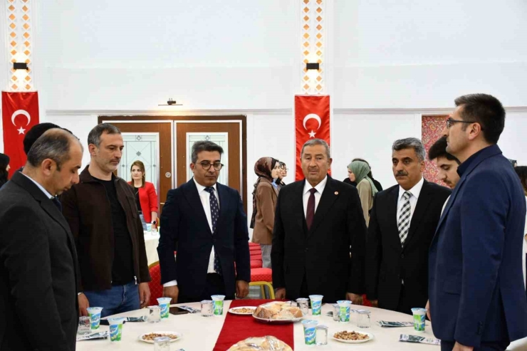 Başkan Bozkurt, ’sağlıkçılar Haftası’ Programına Katıldı