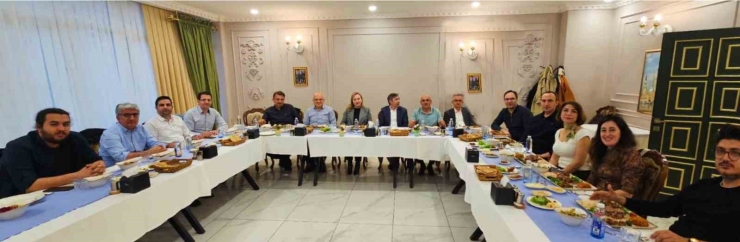 Gaün Hastanesi’nde Tiroid Kanserine Ekip Yaklaşımı