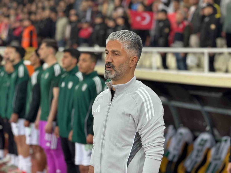 Yeşilyurtspor Teknik Direktörü Yıldırım, Sahaya Çıkamayacak