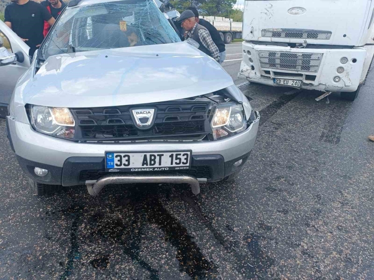 Kamyon İle Otomobil Çarpıştı: 1 Ölü