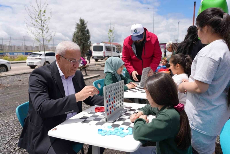 Çocuklar Sokakta Sporla Buluştu
