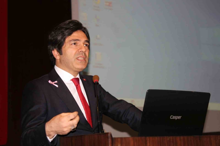 Gaün Hastanesi’nde Dünya Ebeler Günü Paneli Düzenlendi