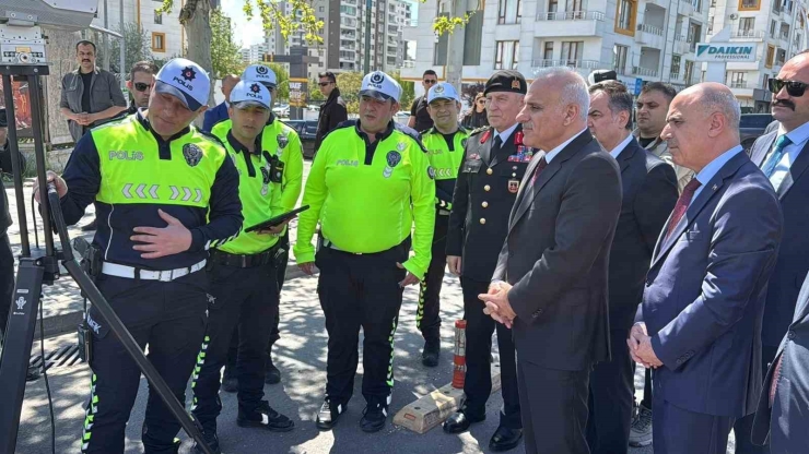 Diyarbakır’da Trafik Haftası Çeşitli Etkinliklerle Kutlandı