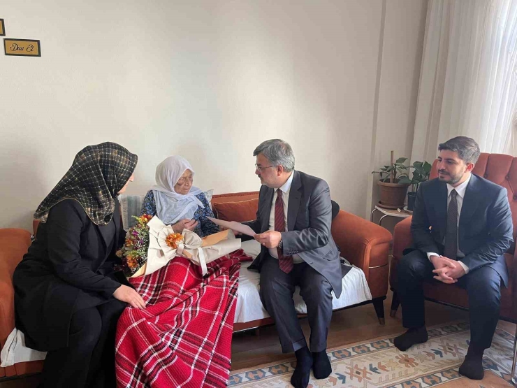 Ak Parti’den En Yaşlı Ve En Genç Üyeye Ziyaret