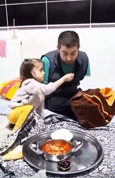 4 Uzvunu Kaybeden Baba Protezle Yeniden Hayata Tutunacak