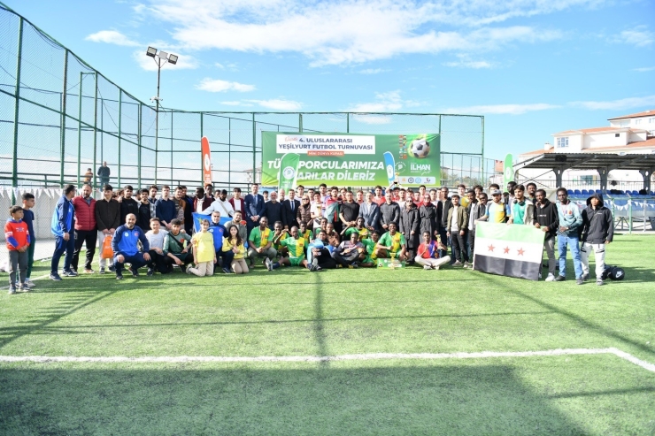 Mini Dünya Kupası’nda Kardeşlik Kazandı: Yeşilyurt’ta Uluslararası Futbol Coşkusu
