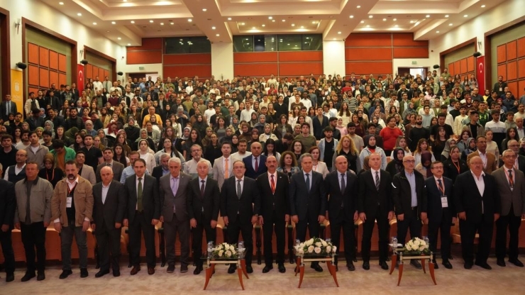 "yapay Zeka" Temalı 1. Uluslararası Sosyal Bilimler Kongresi Başladı