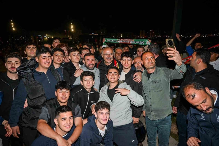 Yeşilyurtspor Final Yolunda Tarih Yazdı